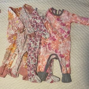 4 Burt’sbees 6-9M pjs